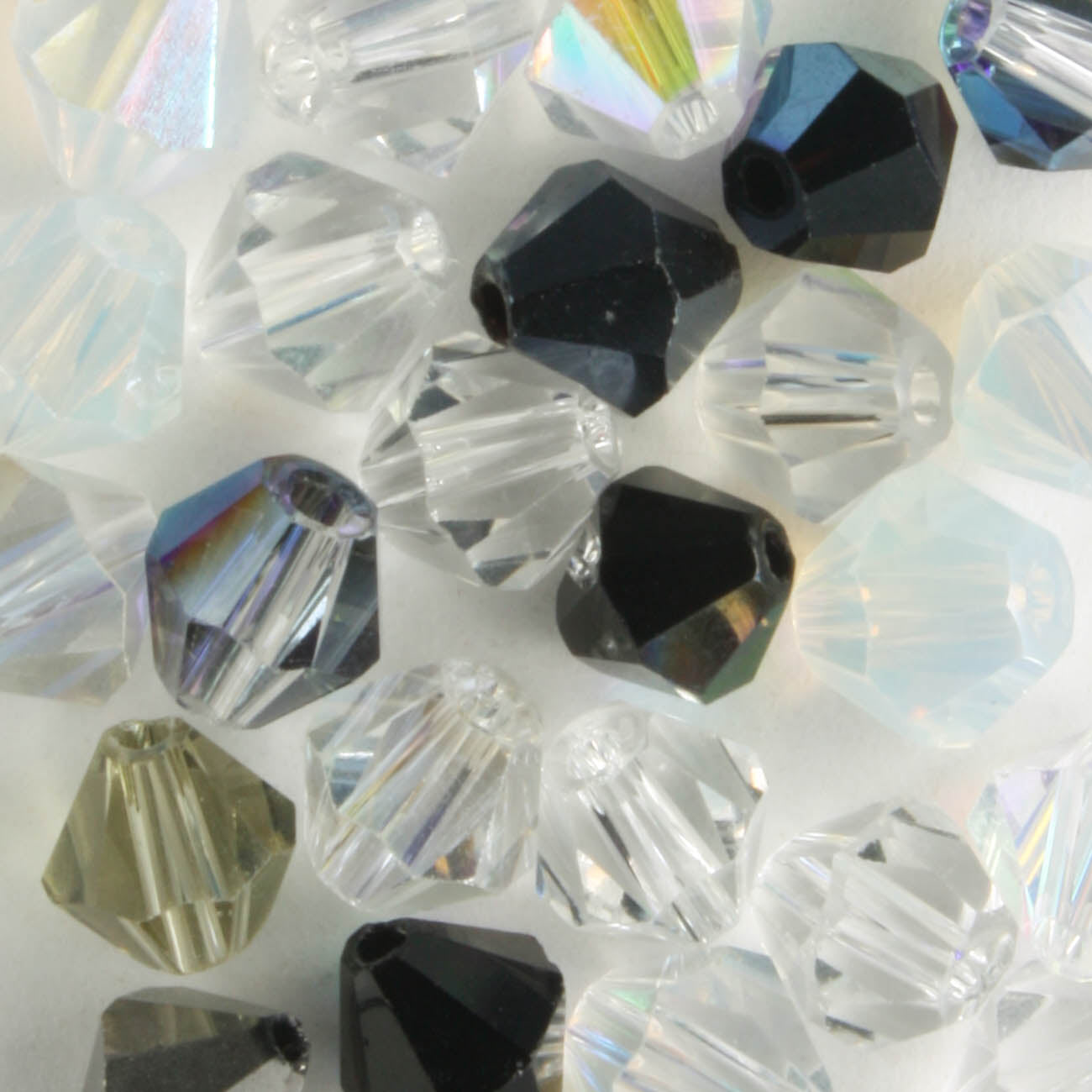 6mm Bicone Black/White Mix - 24 beads