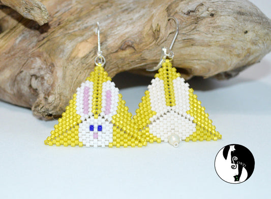 Hoppy Lil' Bunny Triangle Pattern - PDF