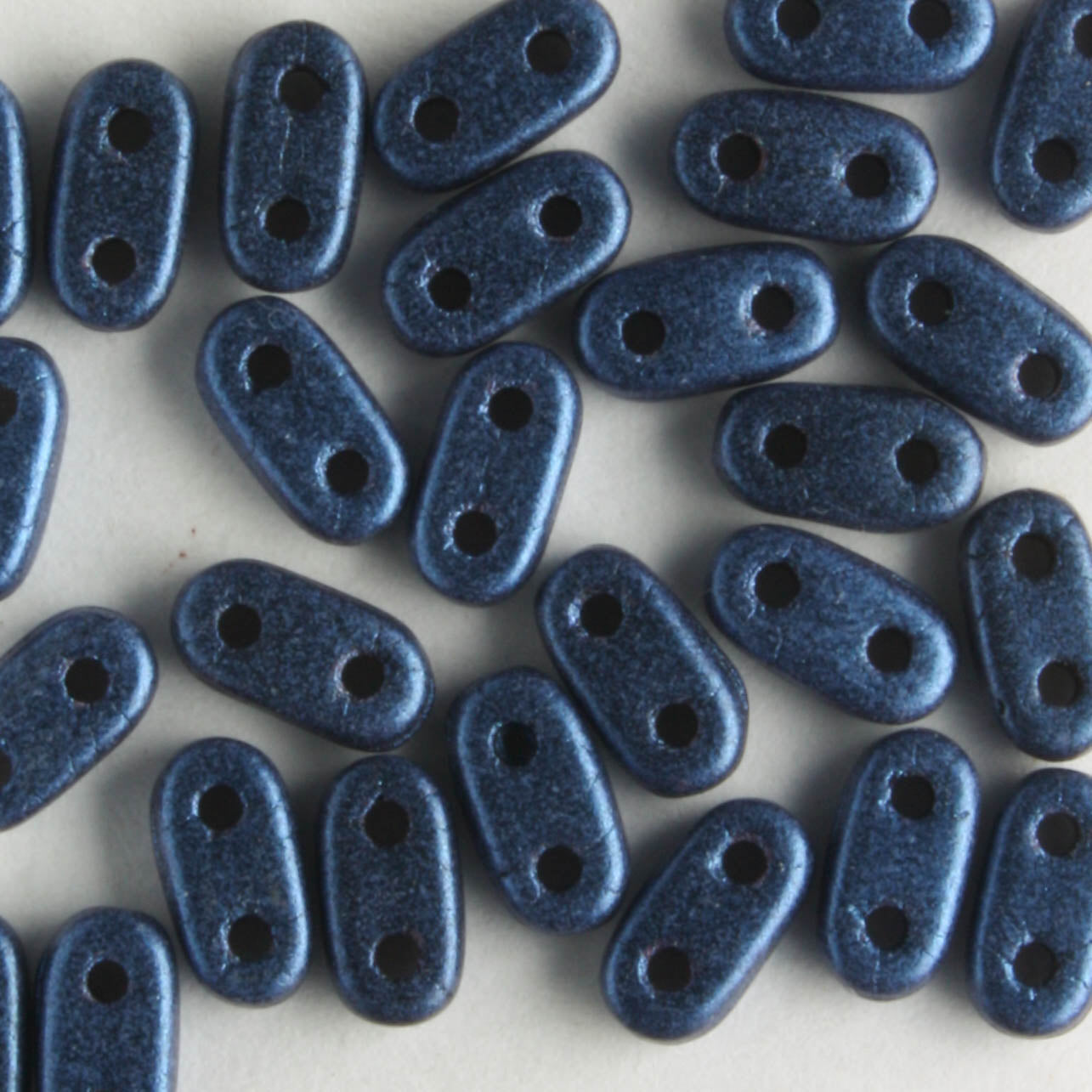 2 Hole Bar Metallic Suede Blue - 10 grams