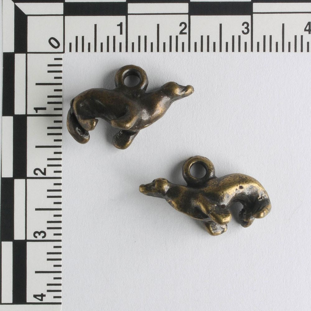 Charm - Seal