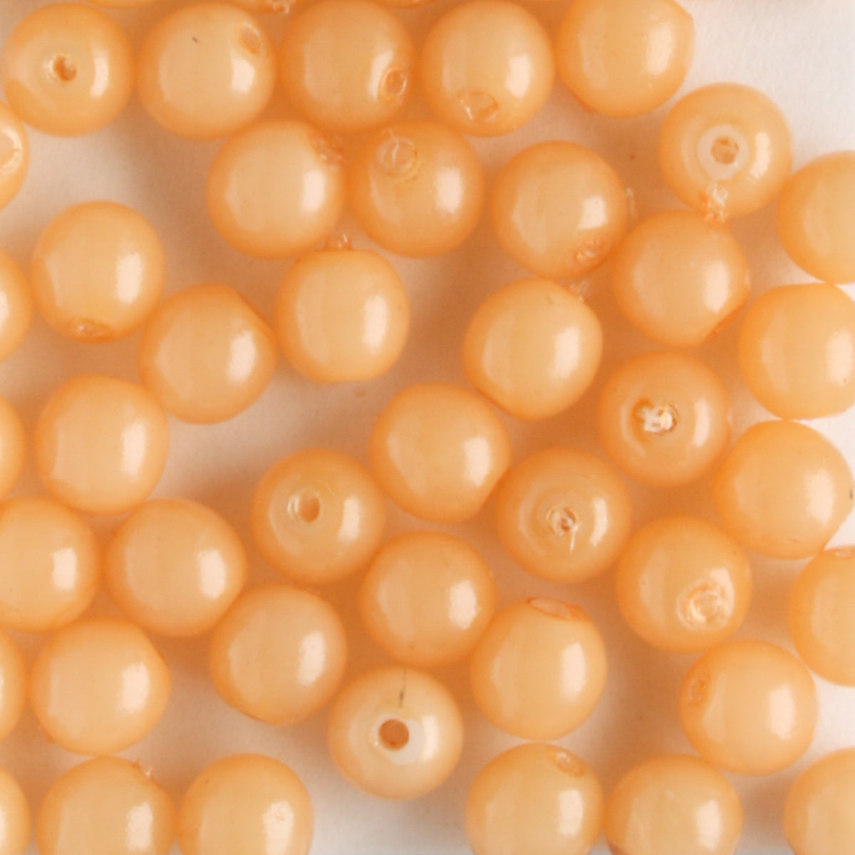 4mm Druk Opaque Light Peach - 100 beads