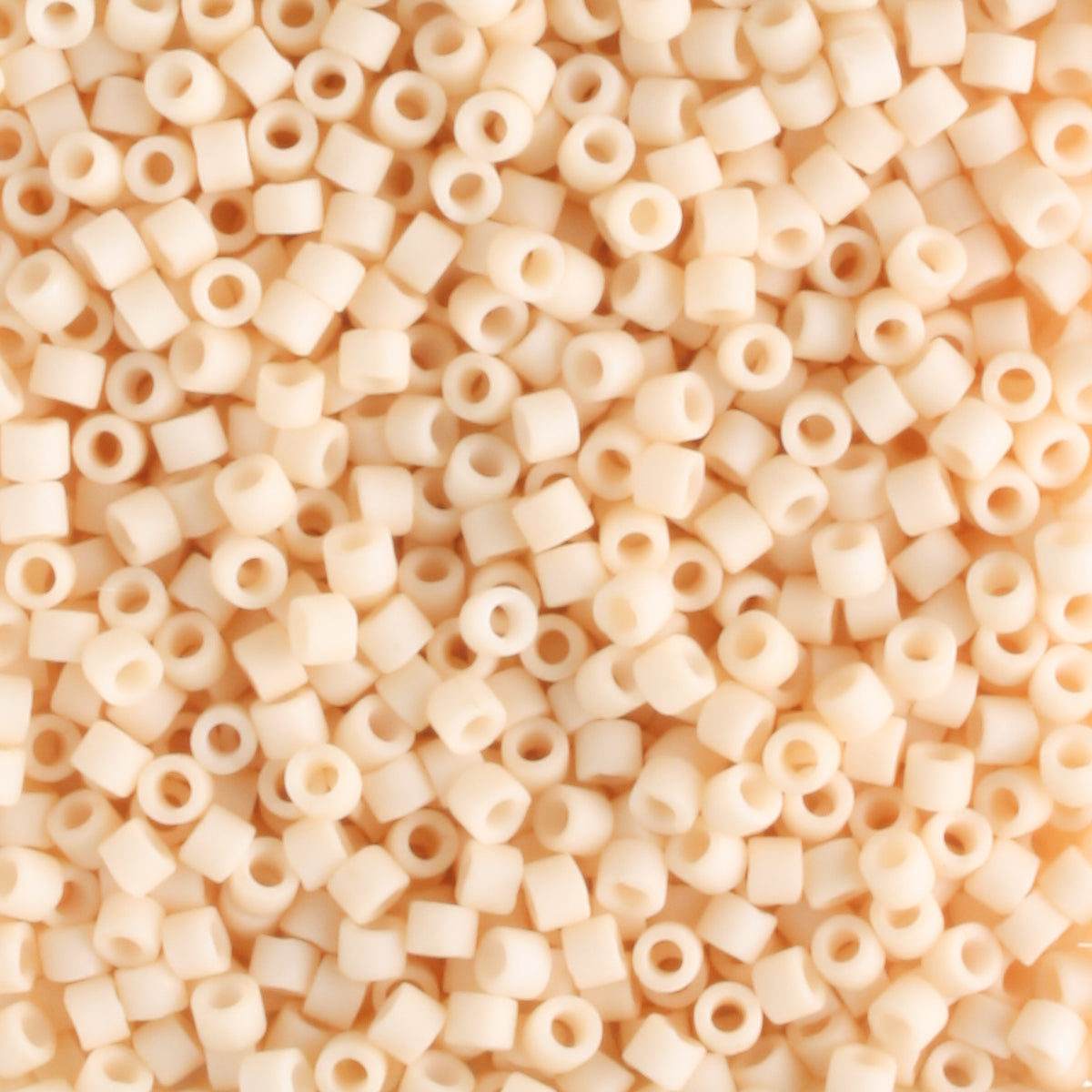 DB0353 Opaque Matte Luster Dark Cream