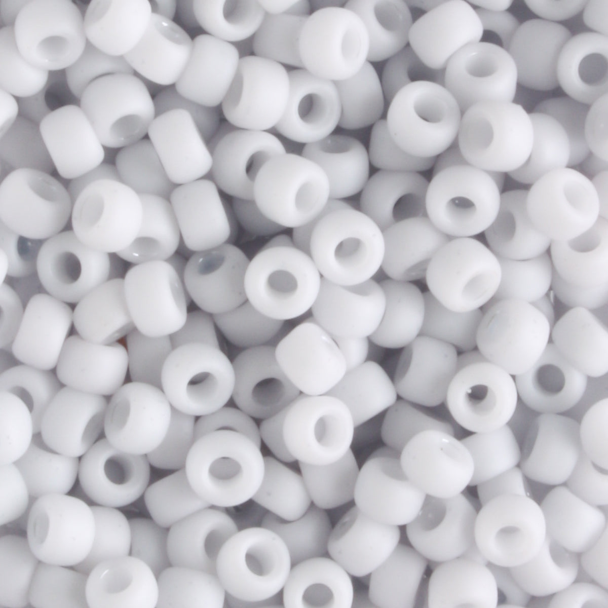 8/0 Opaque Pastel Frosted Light Gray - 10 grams