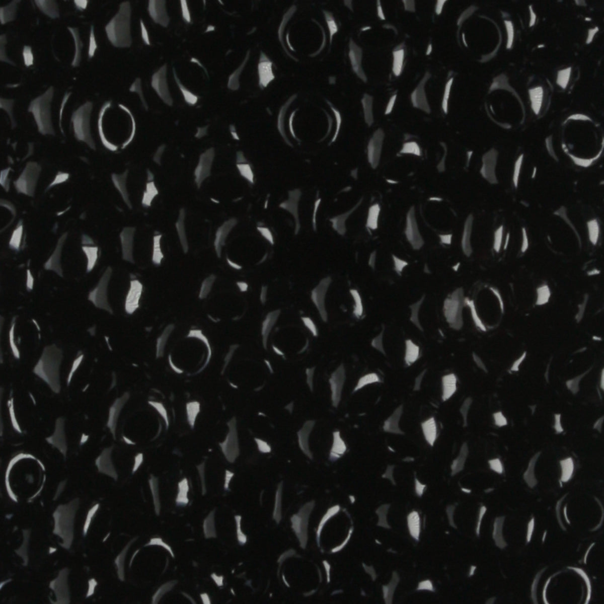 8/0 Opaque Jet - 10 grams