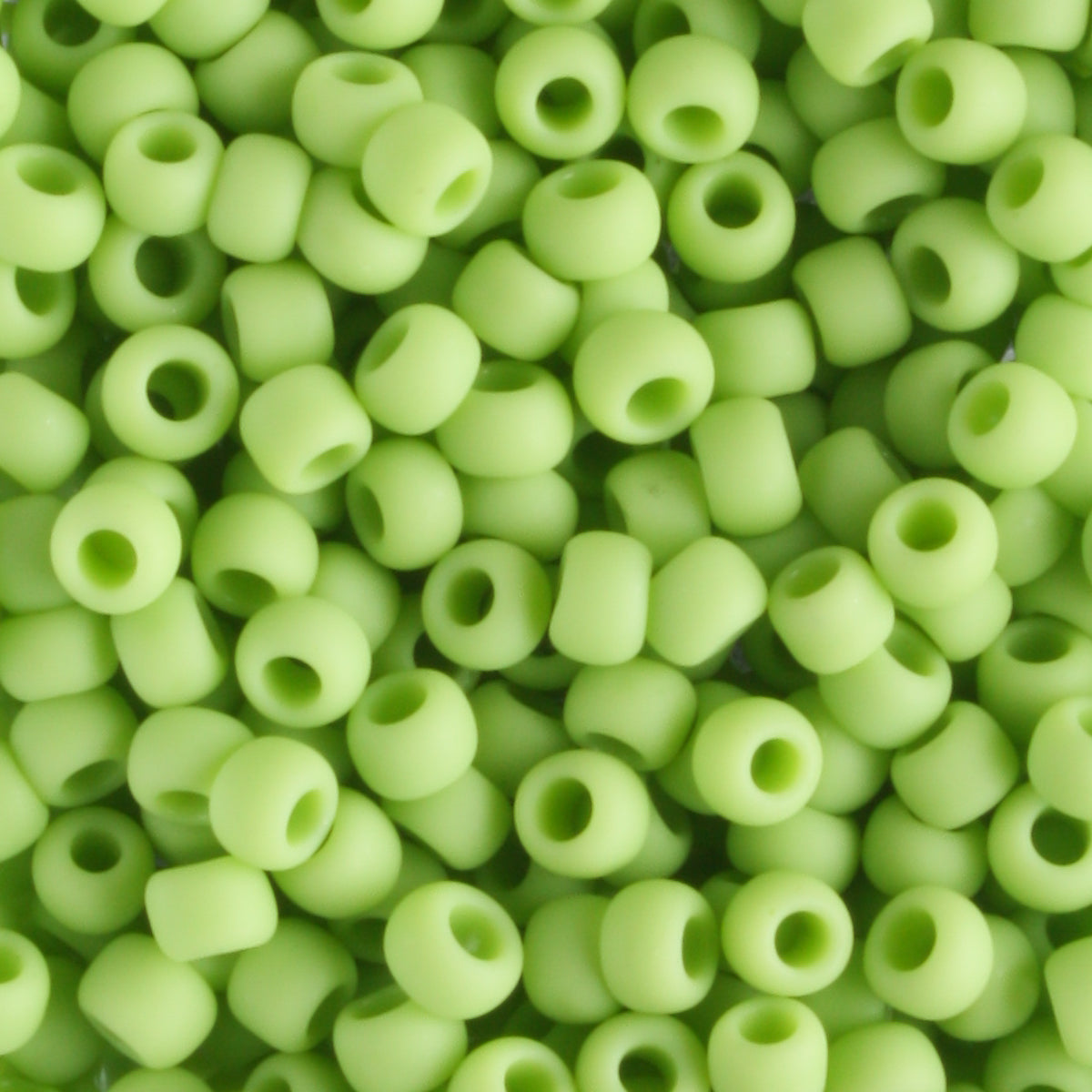 8/0 Opaque Frosted Sour Apple - 10 grams