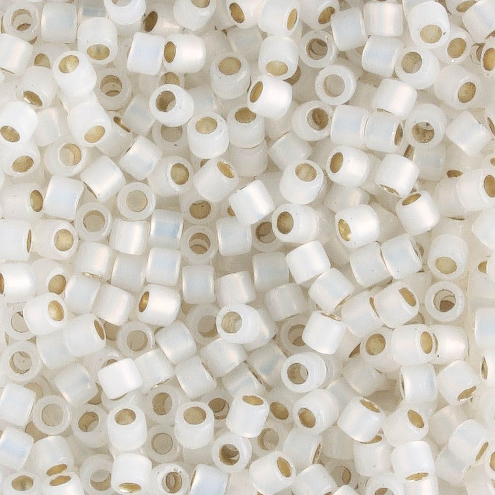 DBM0221 Color Lined White/Silver