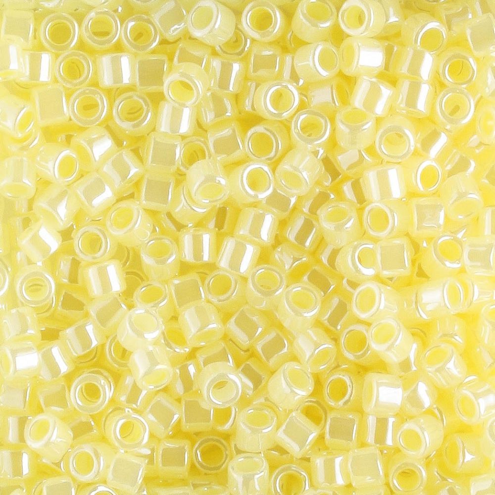 DBM0232 Color Lined Yellow/Crystal