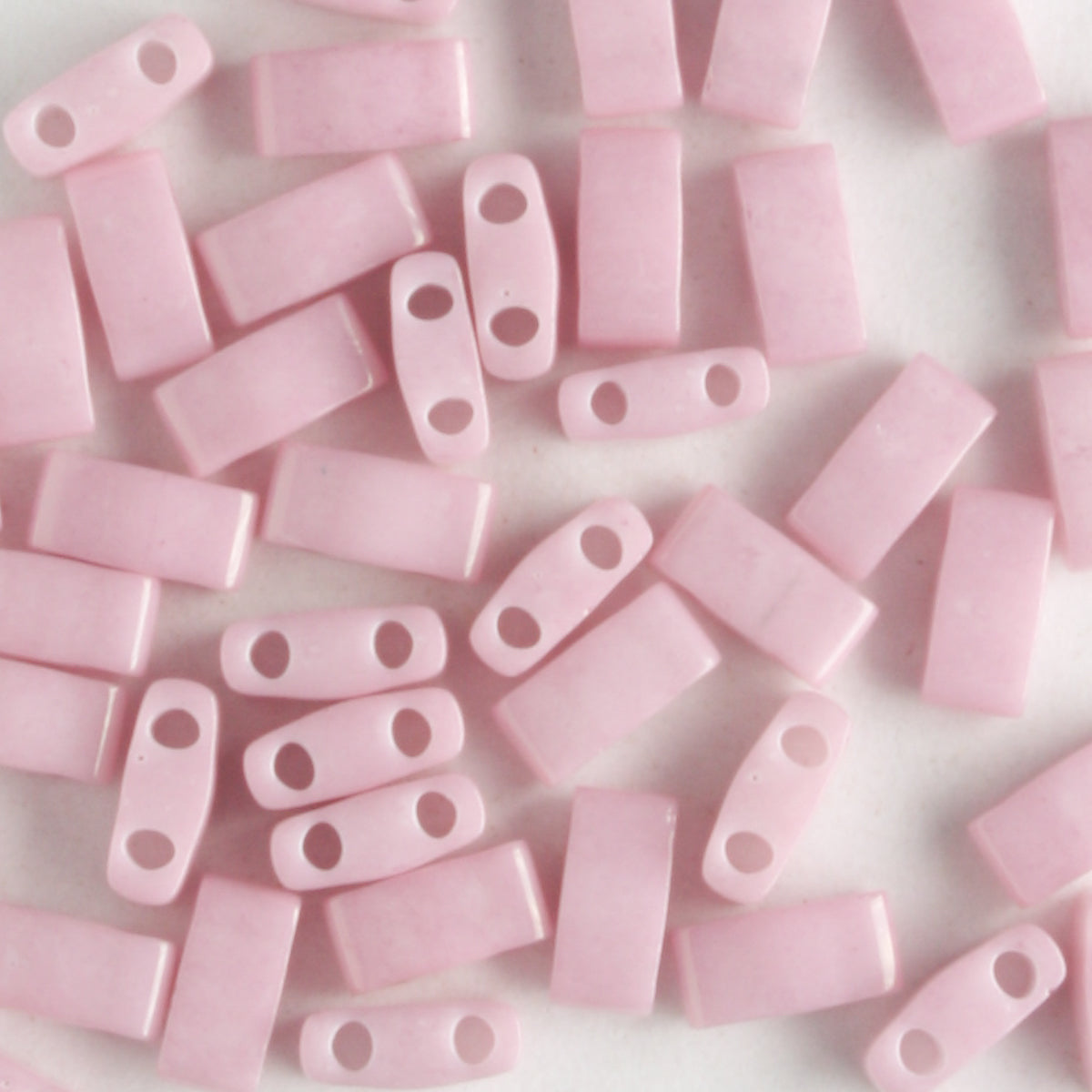 Half Tila Opaque Luster Rose - 5 grams