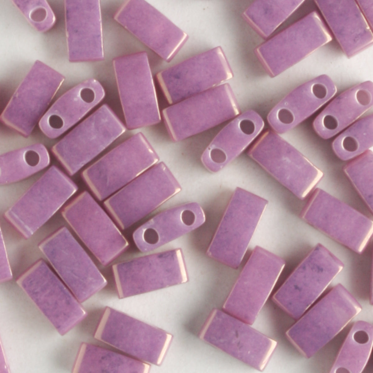 Half Tila Opaque Luster Lilac Gold - 5 grams