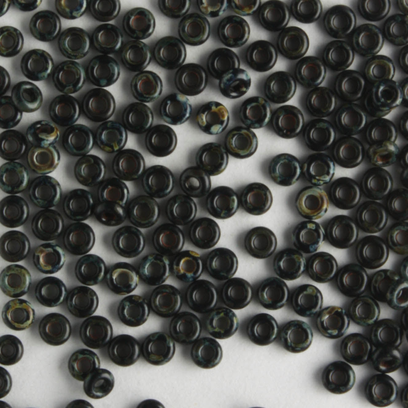 11/0 Demi Round Hybrid Frost Jet Picasso - 10 grams