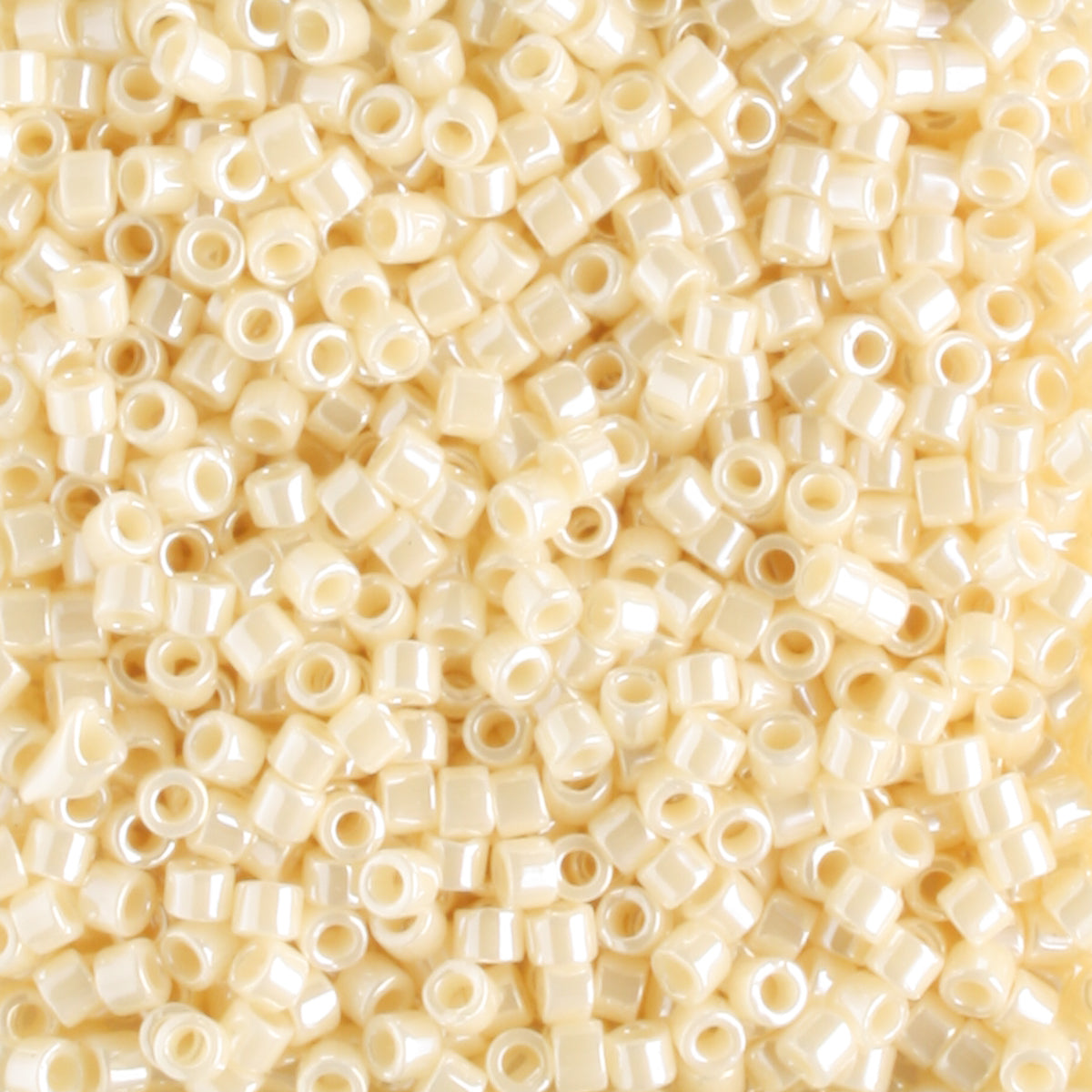 DB1900 Creamy Eggshell