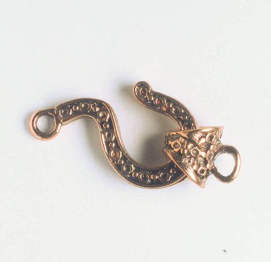 Hook and Eye Clasp
