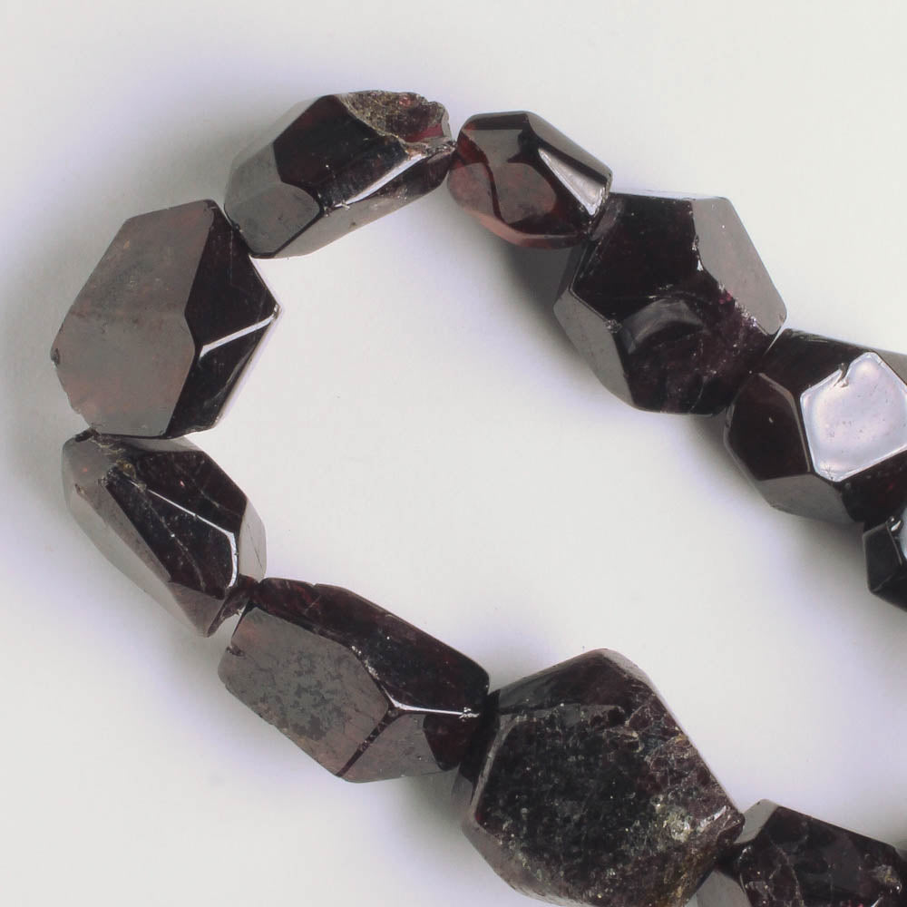 Garnet - 8" strand