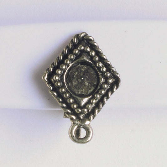 Earring - Silver - Pair
