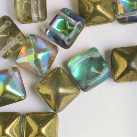 12mm Pyramid Stud - Gold Iris