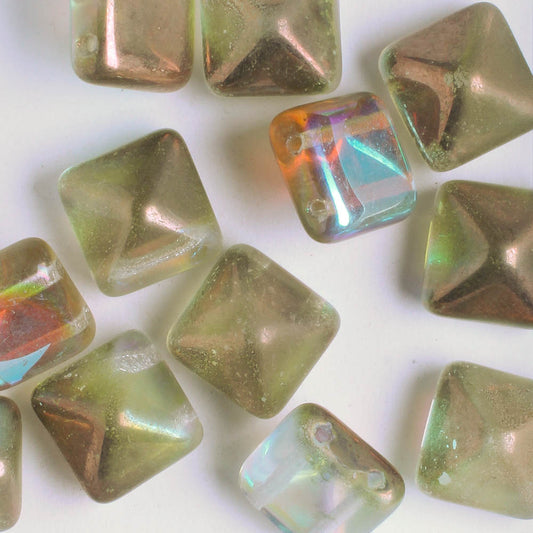 12mm Pyramid Stud - Grey Iris
