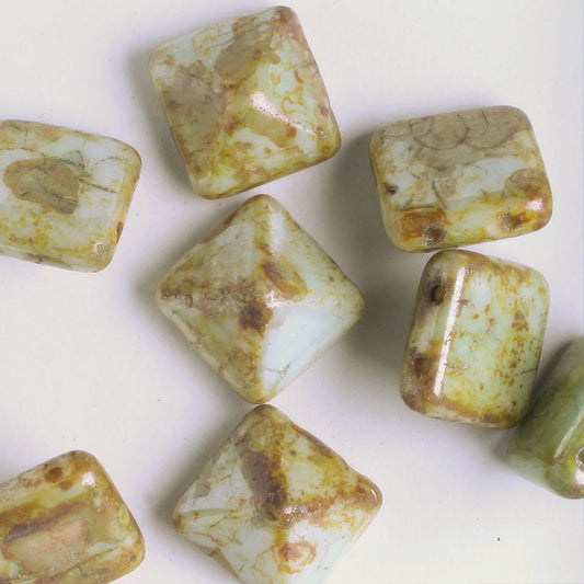 12mm Pyramid Stud - Ivory Picasso