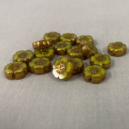 9mm Hibiscus Flower - Avocado with Bronze - qty 16