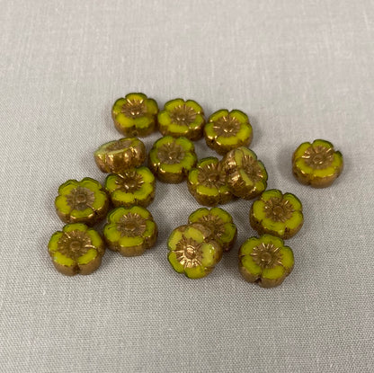 9mm Hibiscus Flower - Avocado with Bronze - qty 16