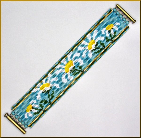 Field of Daisies in Blue Bracelet Pattern - PDF