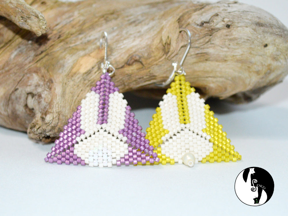 Hoppy Lil' Bunny Triangle Pattern - PDF