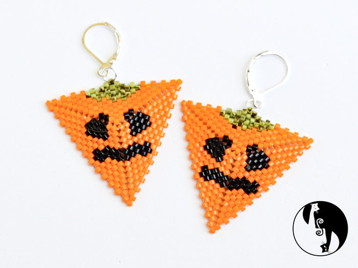 Scared Pattern Scared Pumpkin Triangle Pattern - PDF – Jennifer Wiles Studio