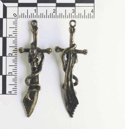 Charm - Dagger