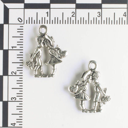 Charm - Boy & Girl Kissing