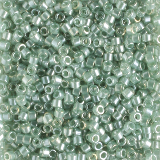 DB1484 Transparent Luster Spring Green (Discontinued)
