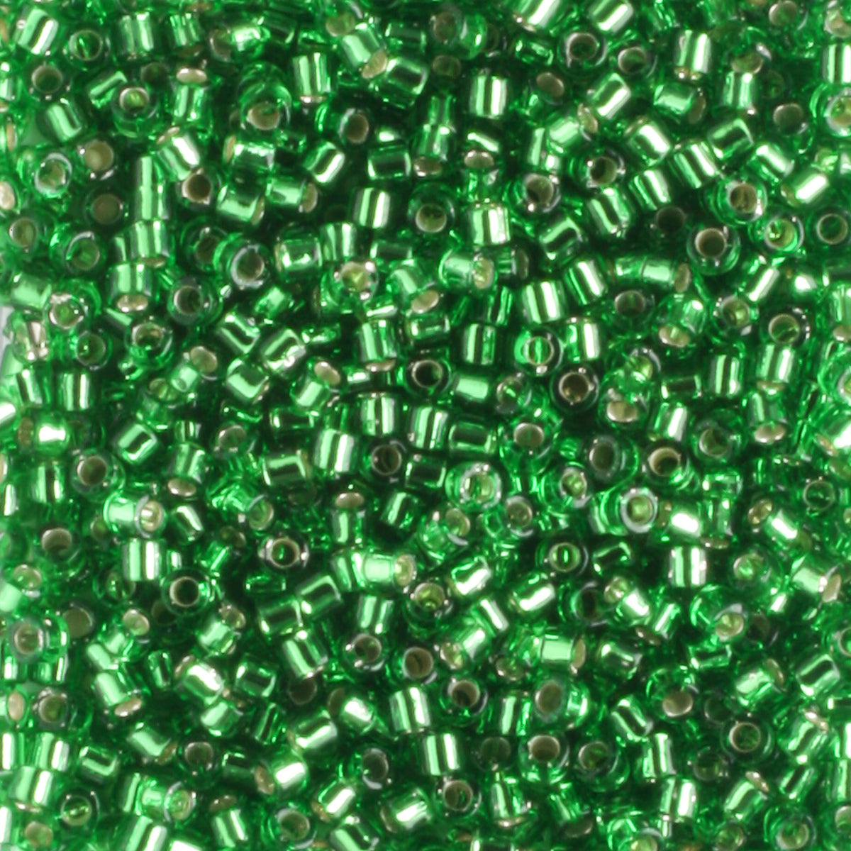 DB0046 Silver Lined Green - 5 grams