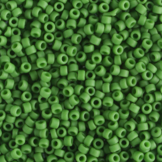 15/0 Semi Glazed Clover - 5 grams