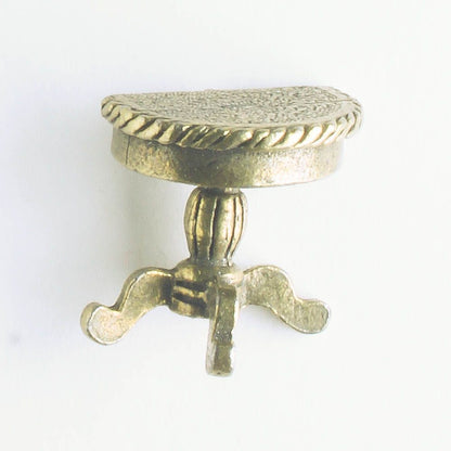 Charm - Table