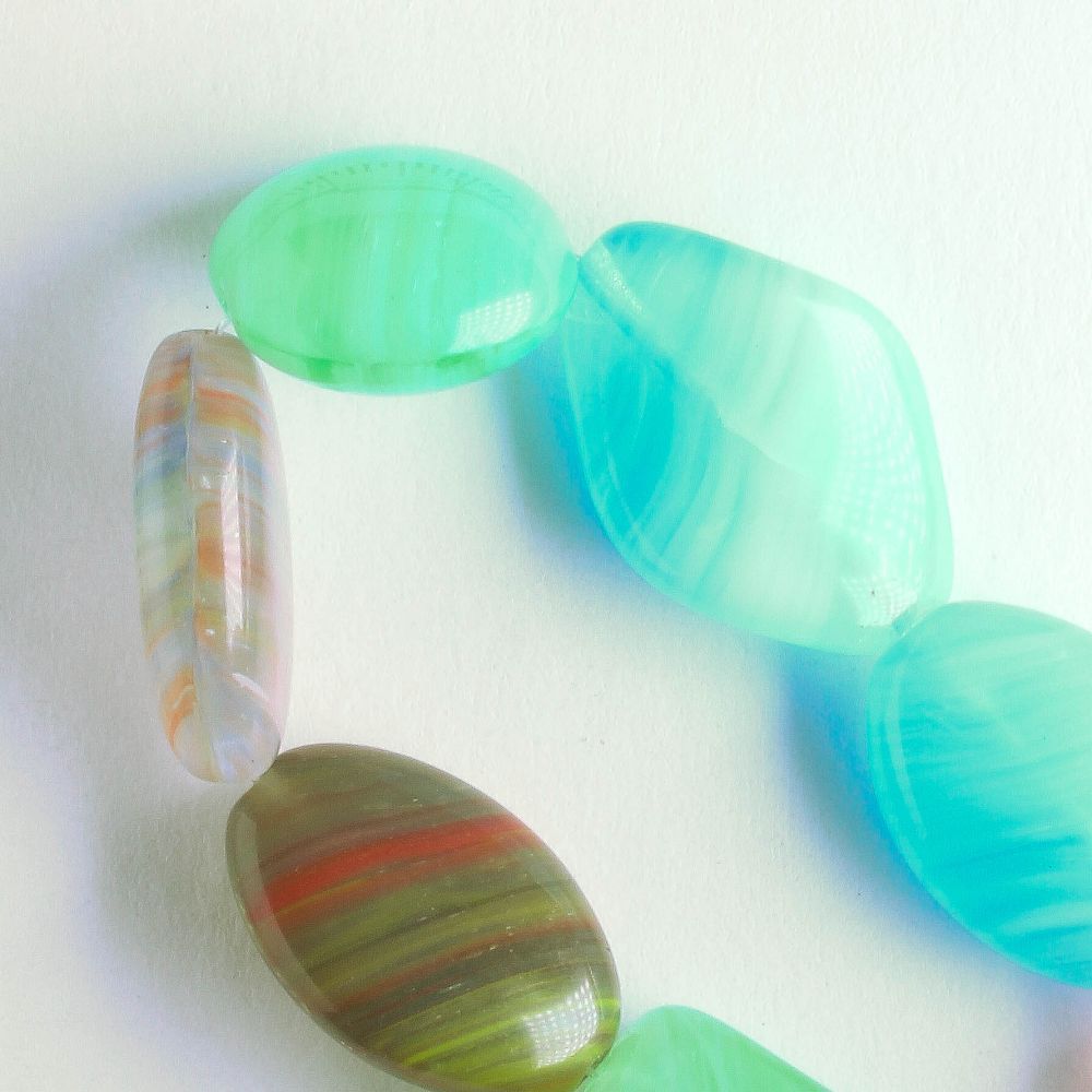 Glass Beads - 8" strand