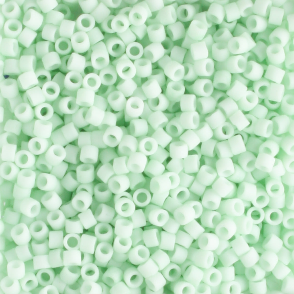 DB1516 Matte Opaque Light Mint