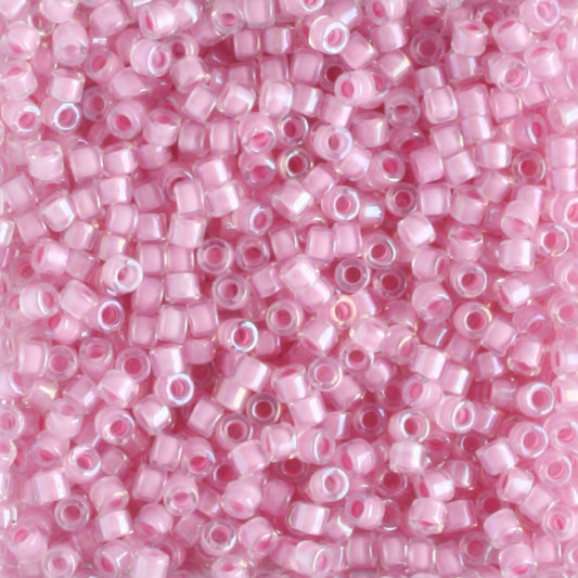 DB0072 Light Lilac Lined Crystal