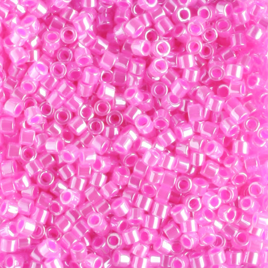 DB0247 Fuchsia Lined Crystal