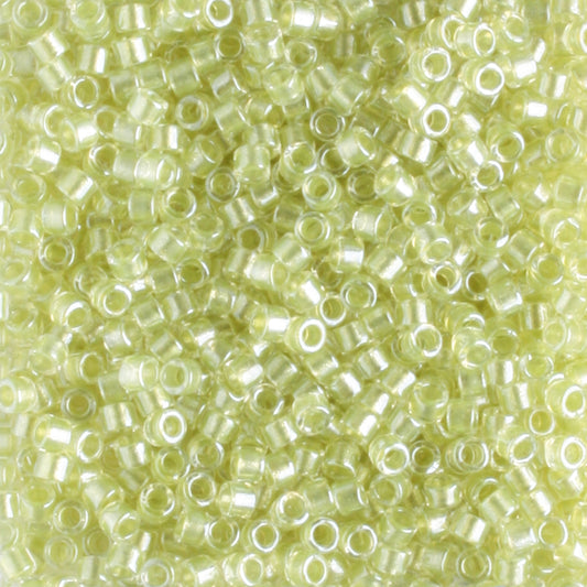 DB0903 Sparkling Light Peridot Lined Crystal