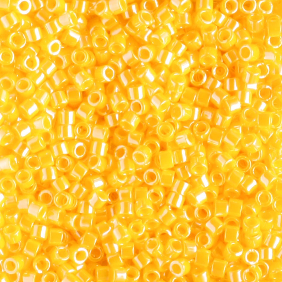 DB1562 Opaque Luster Canary