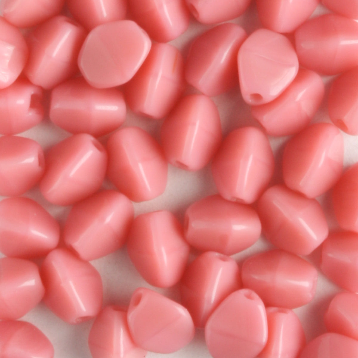 Pinch Bead Carnation Pink - 100 beads