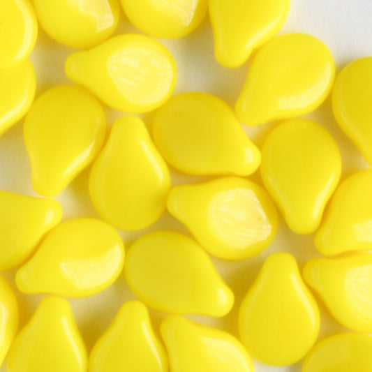 Pip Opaque Yellow - 60 beads