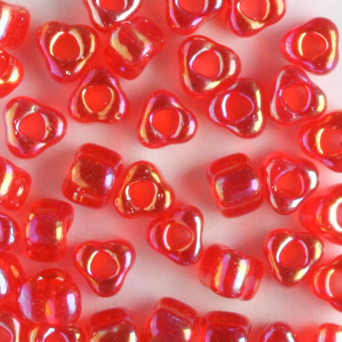 5/0 Triangle Iris Red - 5 grams