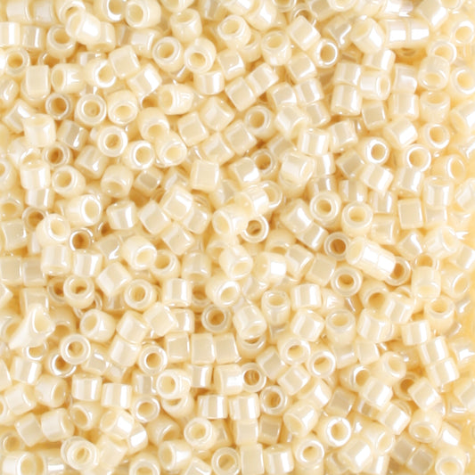DB1900 Creamy Eggshell